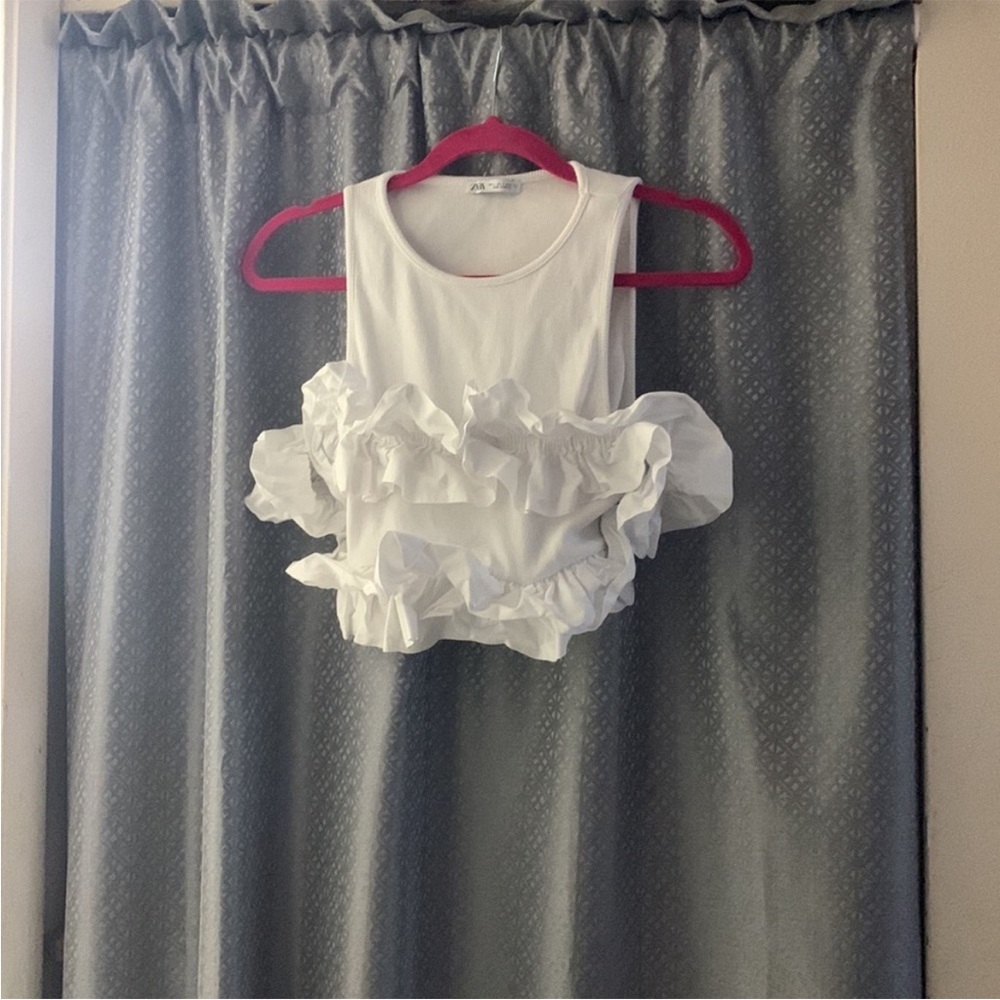 ZARA 2 tops x $10 1)is 100% cotton,elastic on the back sleeves 2) ruched sleeves